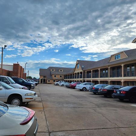 Executive Inn Oklahoma Stadt Exterior foto